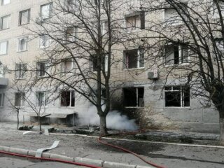 Обстріл пологового будинку в Херсоні