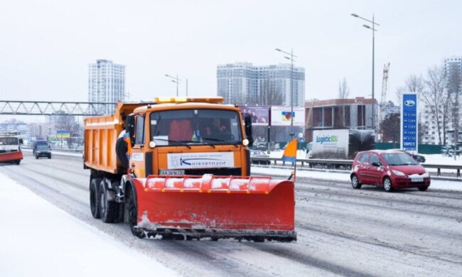 Снігоприбиральна техніка, фото з вільних джерел