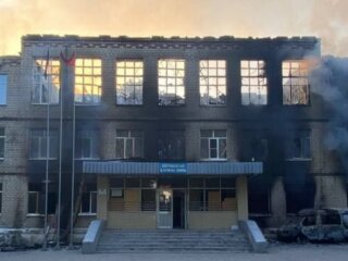 Обстріл школи в Авдіївці