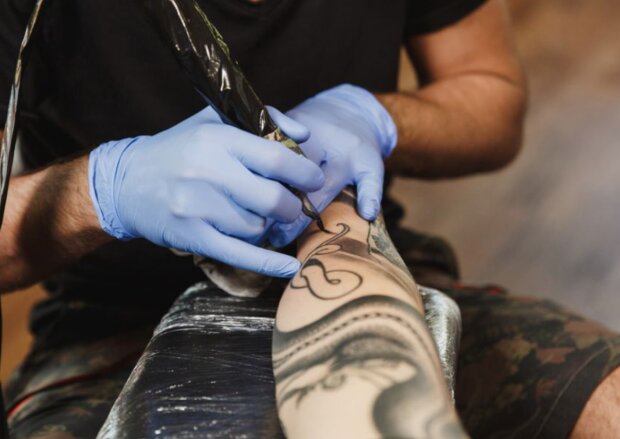 Татуювання, фото з вільних джерел