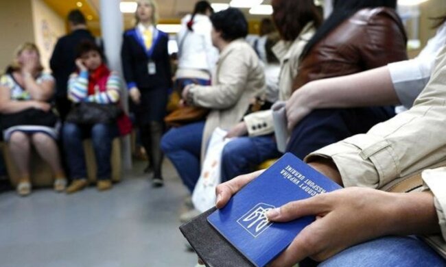У Польщі працюють півтора мільйона українців: податки платить тільки третина - статистика 