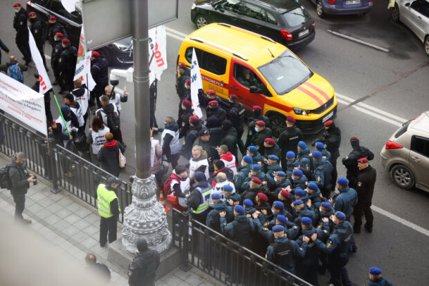 Акция протеста под Верховной Радой