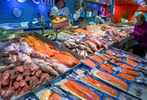 Рыба, супермаркет, фото из свободных источников