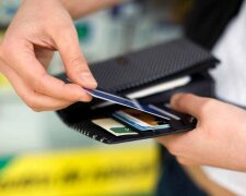 Кредитные карты, кошелек, изображение из свободных источников