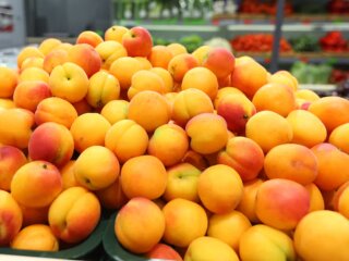 Персики, изображение из соцсетей