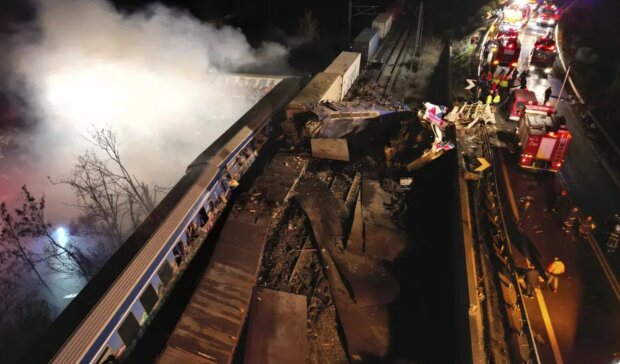 Столкновение поездов в Греции