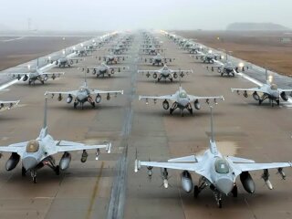 Винищувачі F-16, фото з вільних джерел