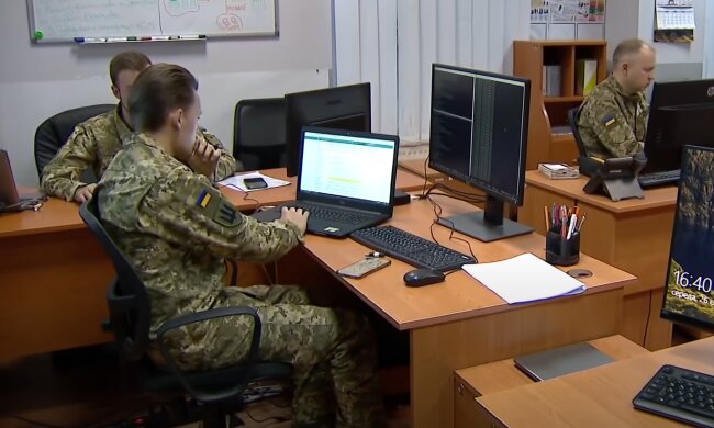 Українські військові