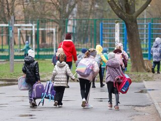 Школярі, фото з вільних джерел