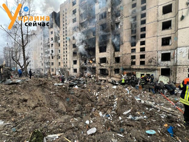 Наслідки ракетної атаки на Київ, фото: Украина Сейчас