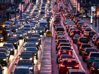 Автомобили, фото из свободных источников