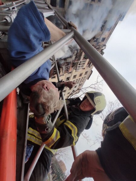 Обстрел жилого дома в Киеве