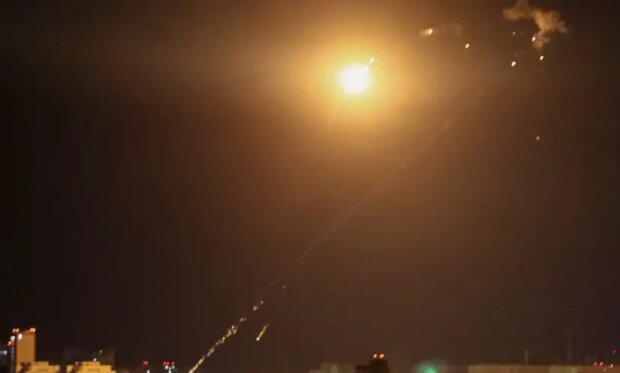 Атака російських дронів на Київ. Фото: Gleb Garanich/Reuters