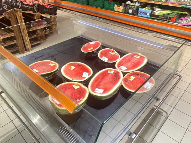 Кавуни, супермаркет, фото: uafinance.net