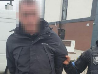 Затримання чоловіка з невідомою речовиною