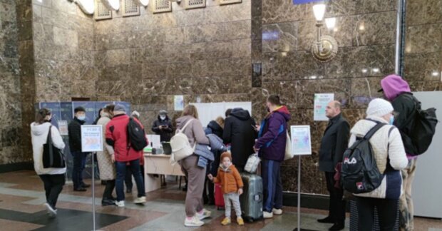 Пункт вакцинации на вокзале в Киеве