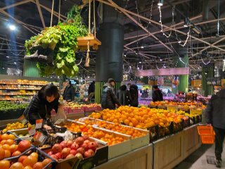 Супермаркет, фрукти, фото: uafinance.net