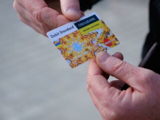 Карта Ощадбанка, фото из свободных источников