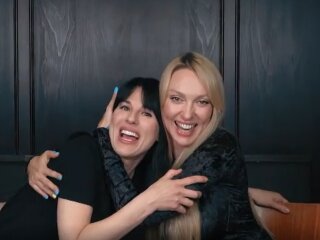 Фото Маші Єфросініної та Олі Полякової