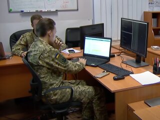 Українські військові