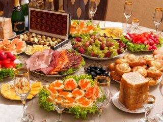 Новорічний стіл, зображення з вільних джерел