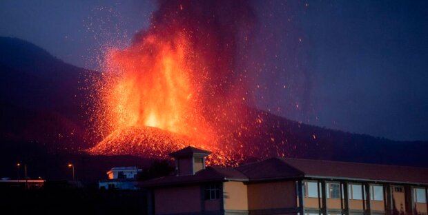 Извержение вулкана