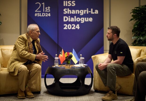 Владимир Зеленский на полях саммита "Диалог Шангри-Ла", фото: ОП