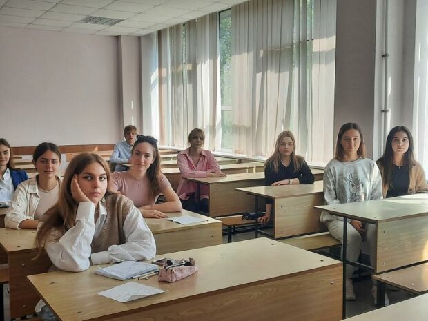 Университет, фото: ДТЭУ