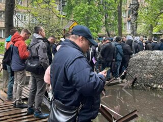 ТЦК, мобілізація, фото із соцмереж