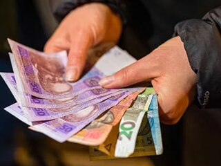 Наличные, гривны, деньги, фото из свободных источников