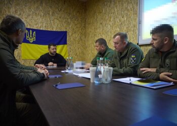 Владимир Зеленский с военными, фото: Офис Президента