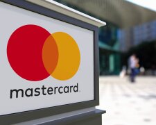 Mastercard відмовиться від випуску карт з магнітною смугою — безнадійно застаріли