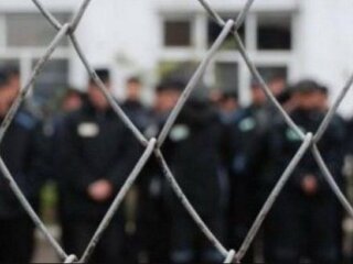 В'язні, в'язниця, фото з вільних джерел